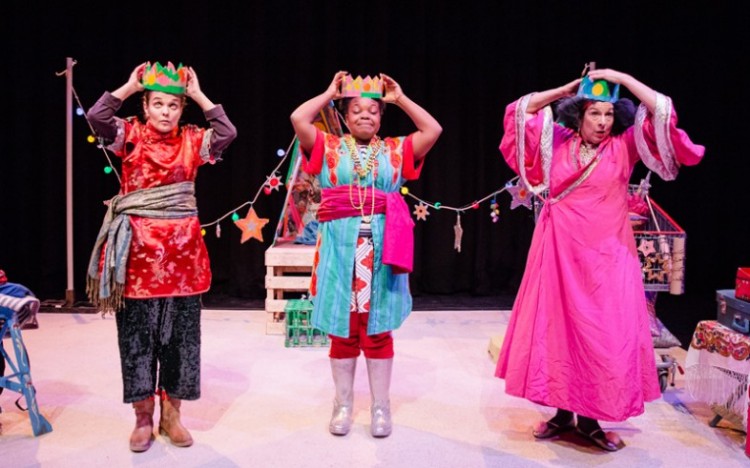 Performers Heidi Niemi, Corinne Walker and Stevie Thompson try on their crowns for the first time.