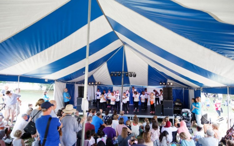 Summer School Participants Perform at Redfest